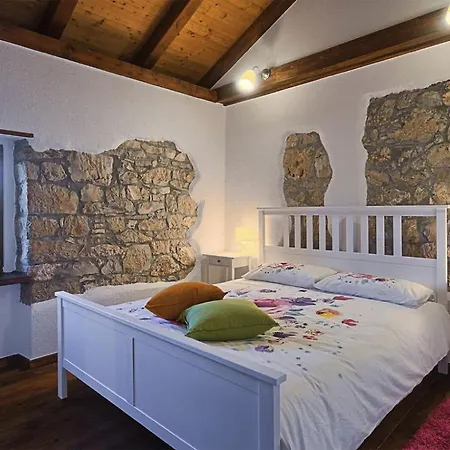 Casa Mira