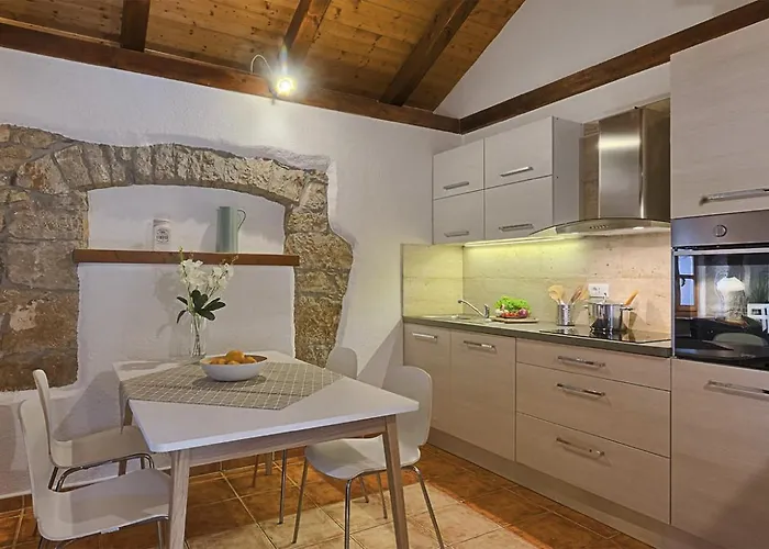 Casa Mira *