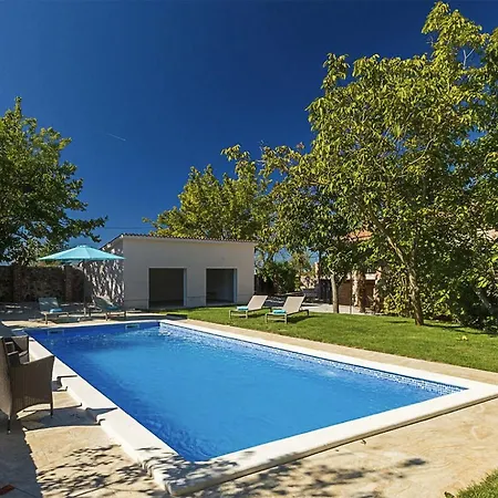 Casa Mira